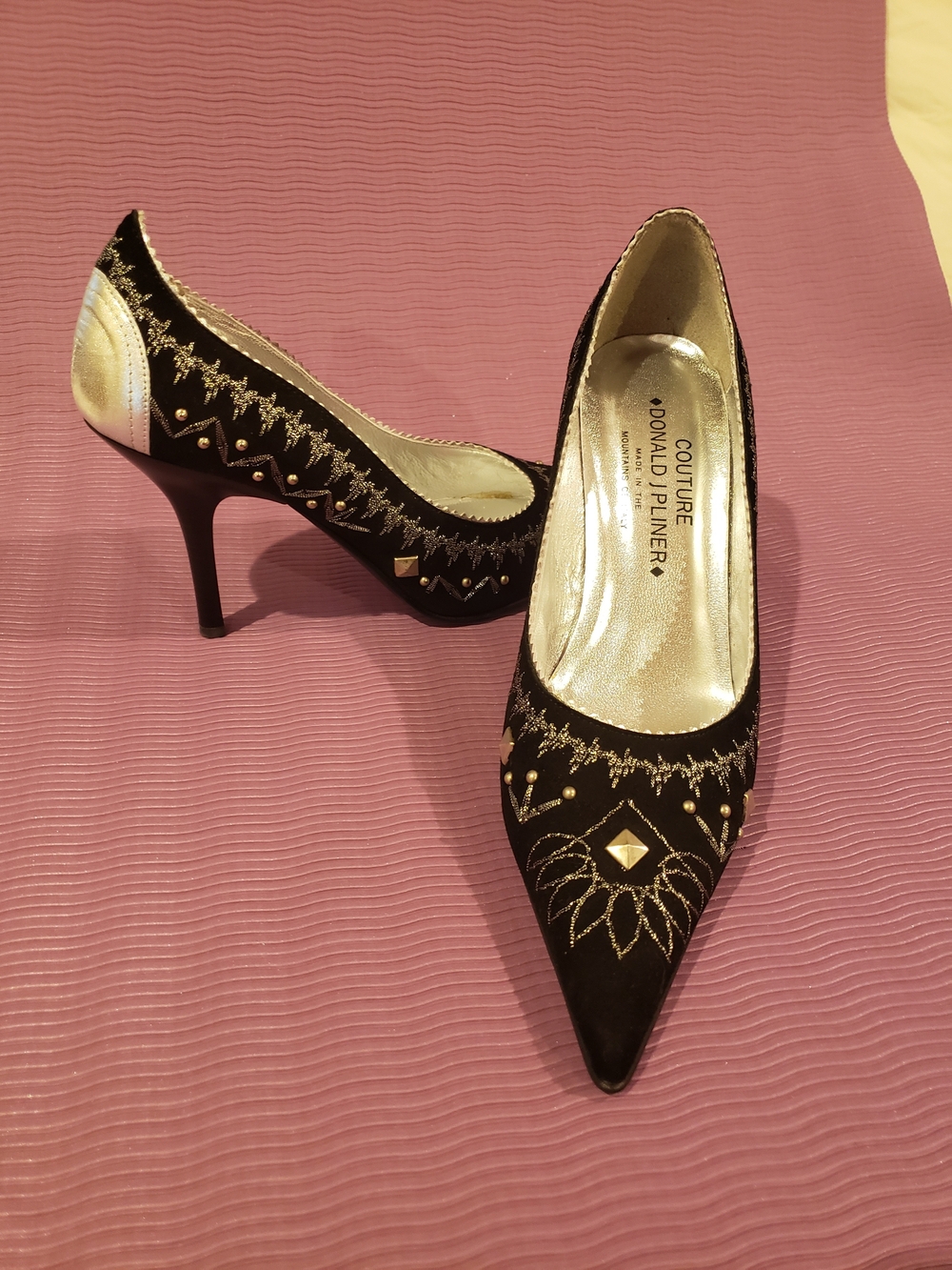 Donald J. Pliner Black and Silver Embellished Pointed-Toe Dressy Pumps 8.5